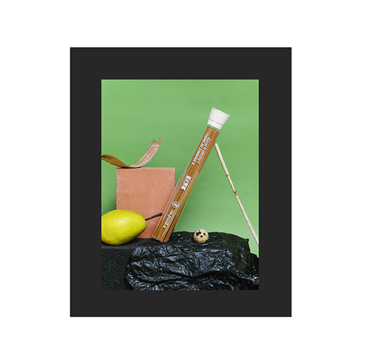 Alt text: “Dawn Glimmer incense from WUUSEE, featuring a floral aromatic fragrance with notes of Japanese pomelo, moss, green rice, and light sandalwood.”